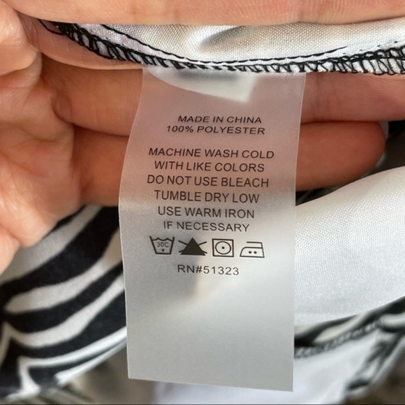 VINCE CAMUTO Zebra Wide Leg Pants 4 - Picture 12 of 16